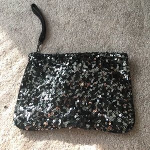 Wristlet bag