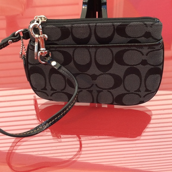 Coach black wristlet - Picture 2 of 7