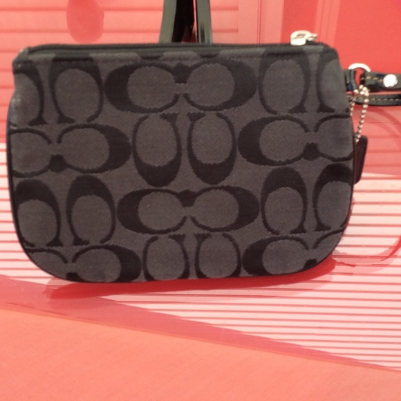Coach black wristlet - Picture 3 of 7
