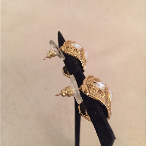 Vintage Dome Earrings - Picture 2 of 4