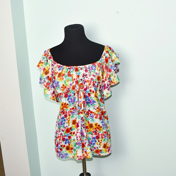 Tops - Gorgeous Floral Print Flowy Blouse