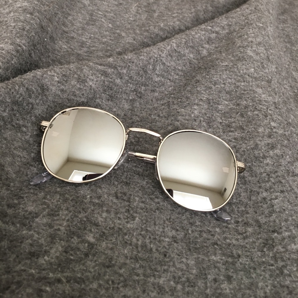 Round flash mirror sunnies