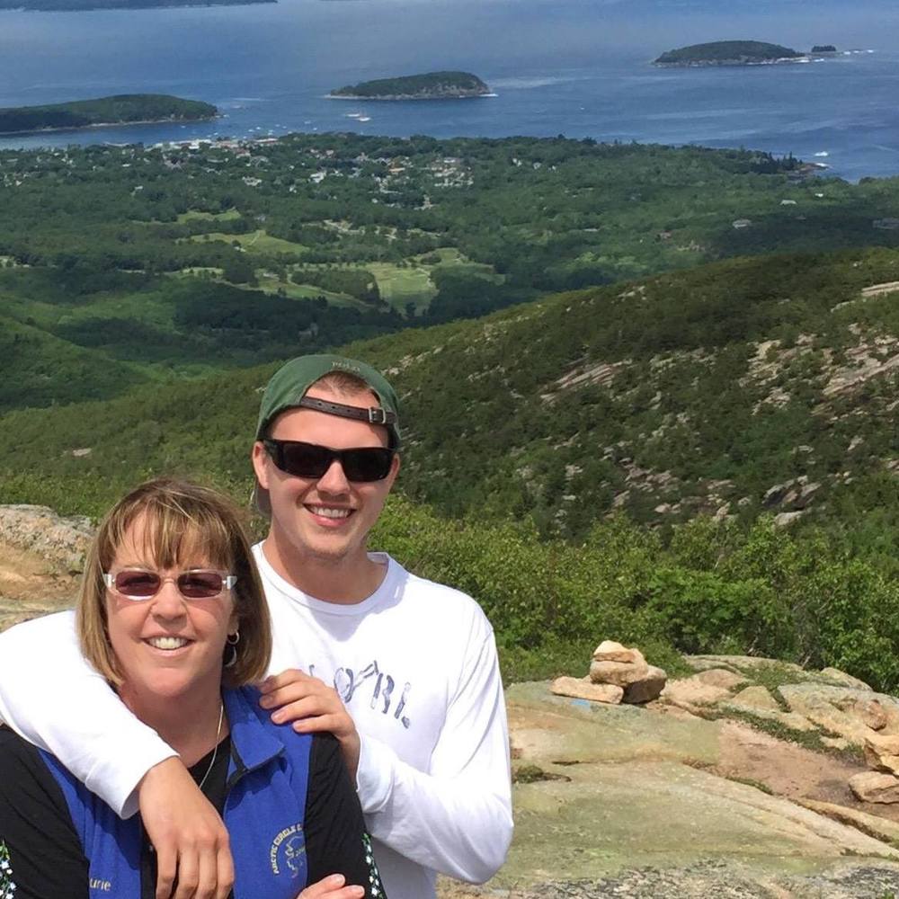 Meet your Posher, Laurie