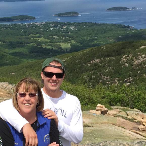 Meet the Posher Other - Meet your Posher, Laurie