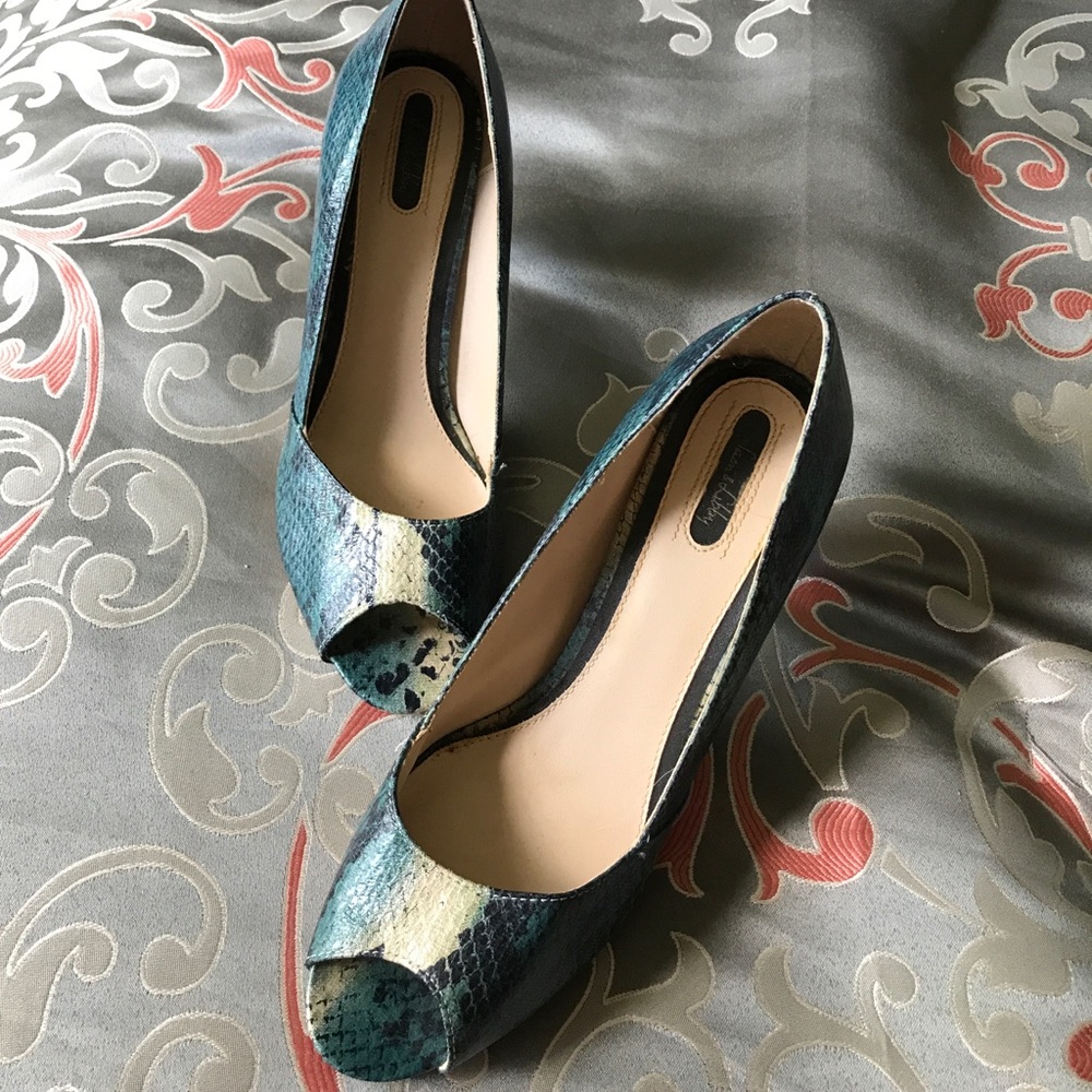 Sam & Libby peep toe pumps