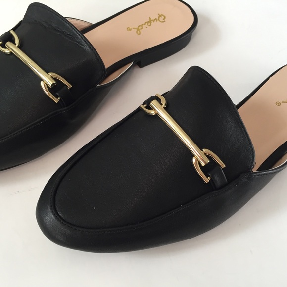 ✨RESTOCKED✨ NWT. Black loafer w/ gold chain - Picture 7 of 8