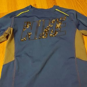 Boys Nike long sleeve shirt