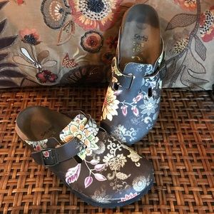 Birkenstock Papillio Clogs-Rare Print-Never Worn -