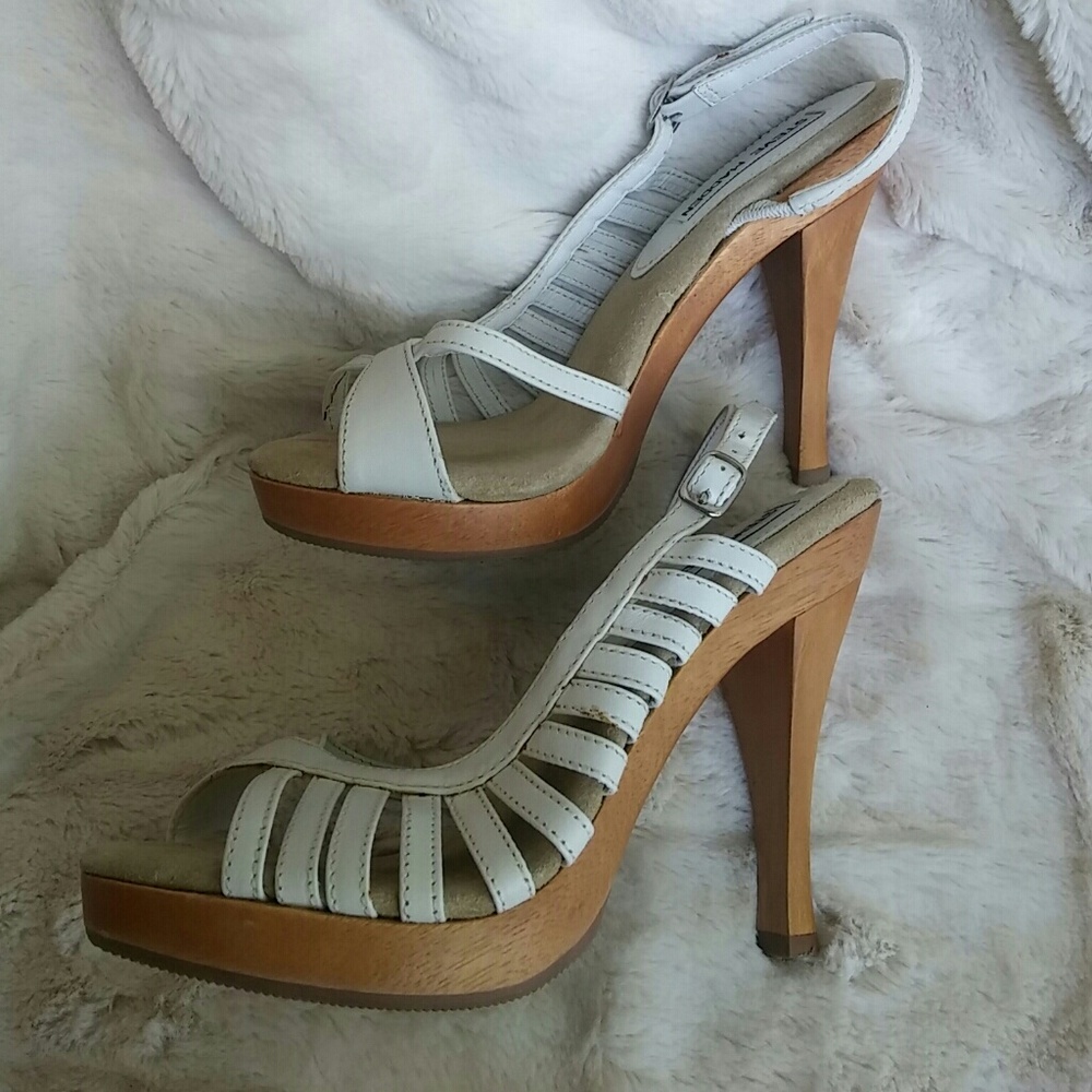 Steve Madden white leather heels
