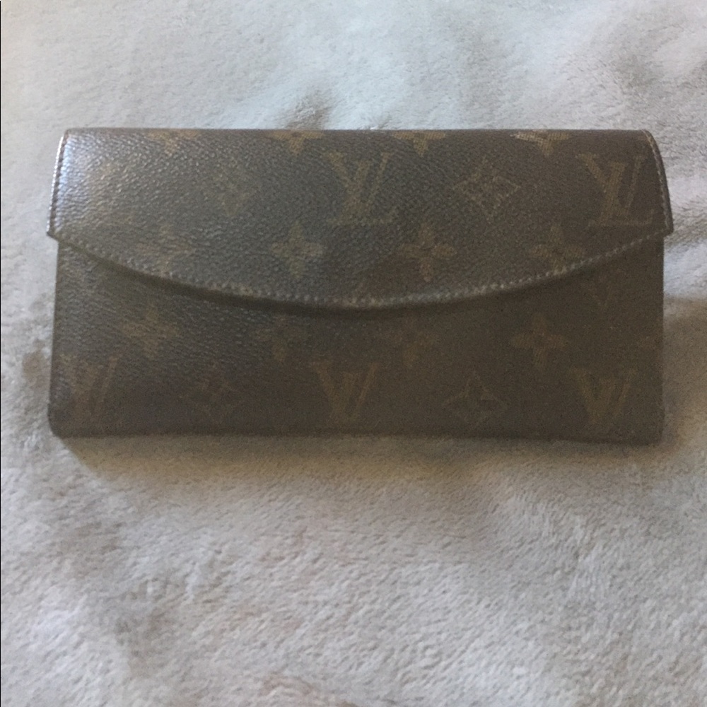 ‼️SALE‼️Louis Vuitton Wallet w/ Checkbook Cover