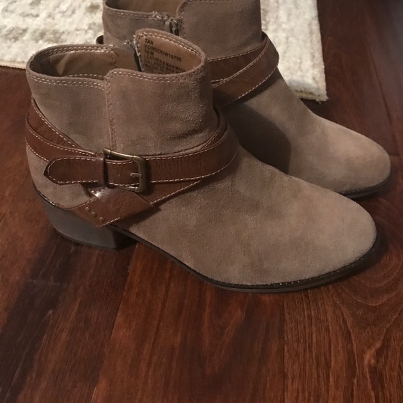 White Mountain Shoes - White Mountain booties