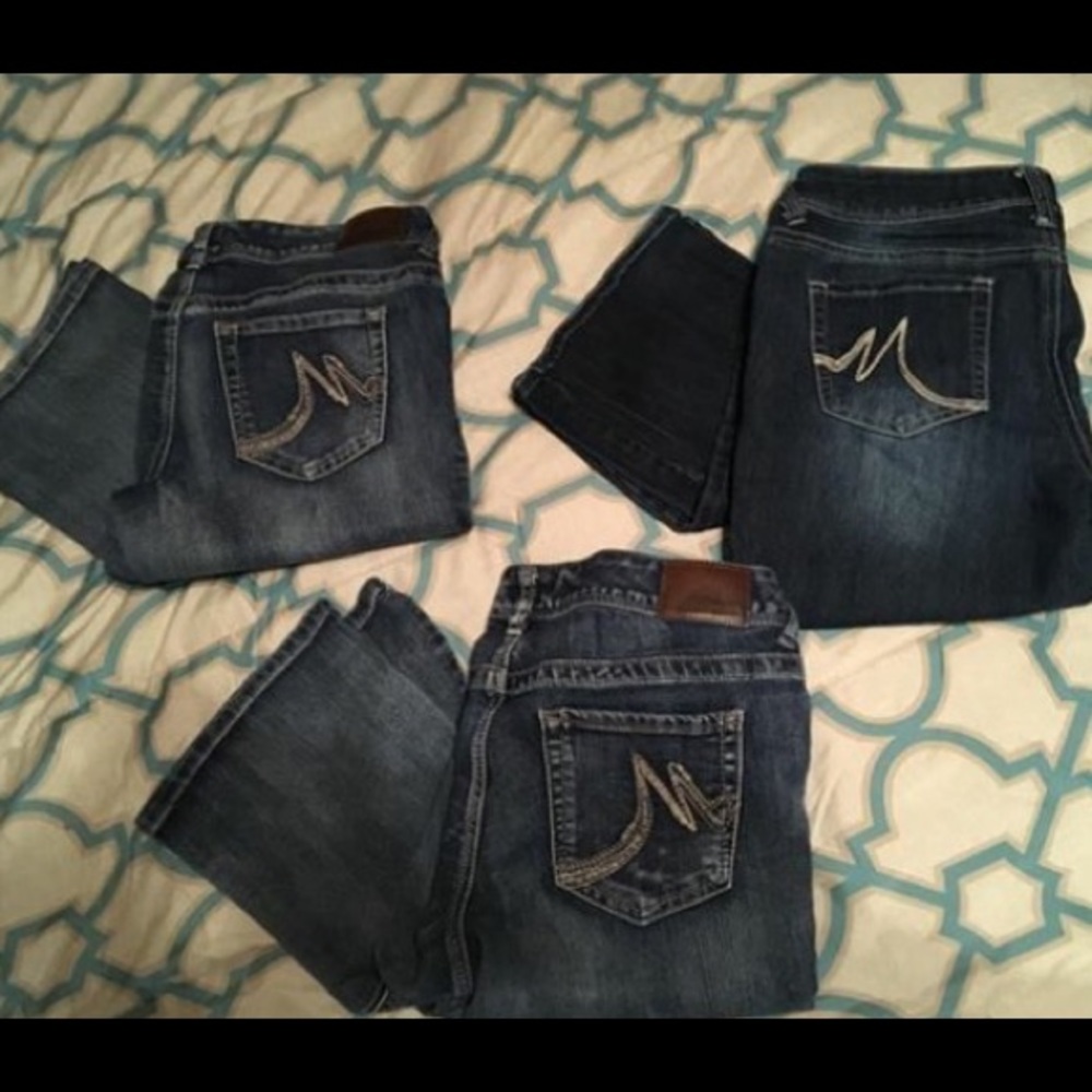 Maurice's Jeans size 7/8 Long. Like new. Boot cut.