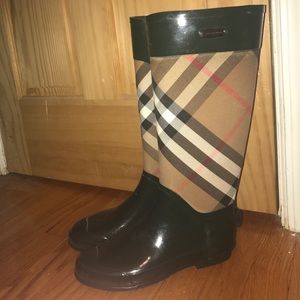 BURBERRY RAIN BOOTS SIZE 38