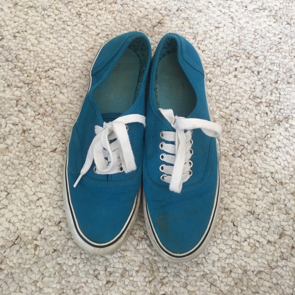 Blue size 7 shoes