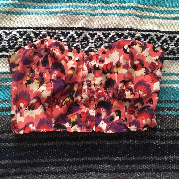Charlotte Russe Floral Crop Top - Picture 1 of 3