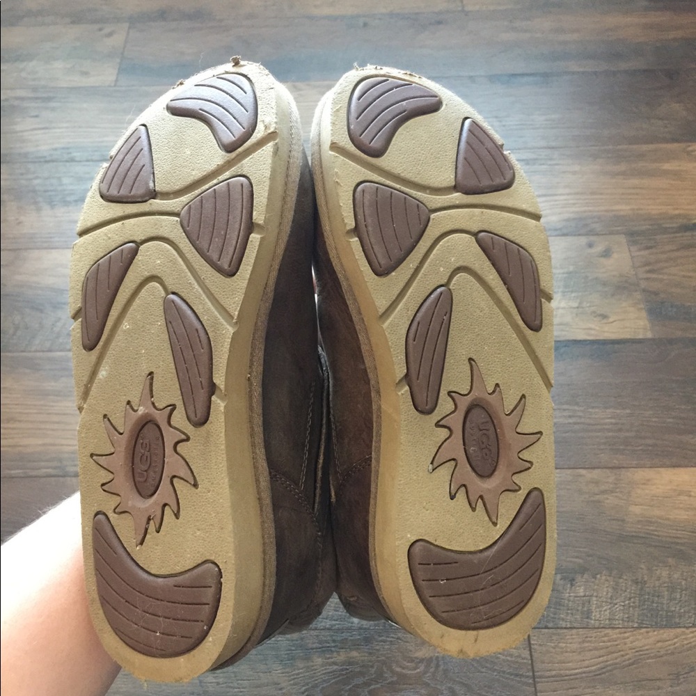 UGG Kensington Boots - Picture 8 of 8