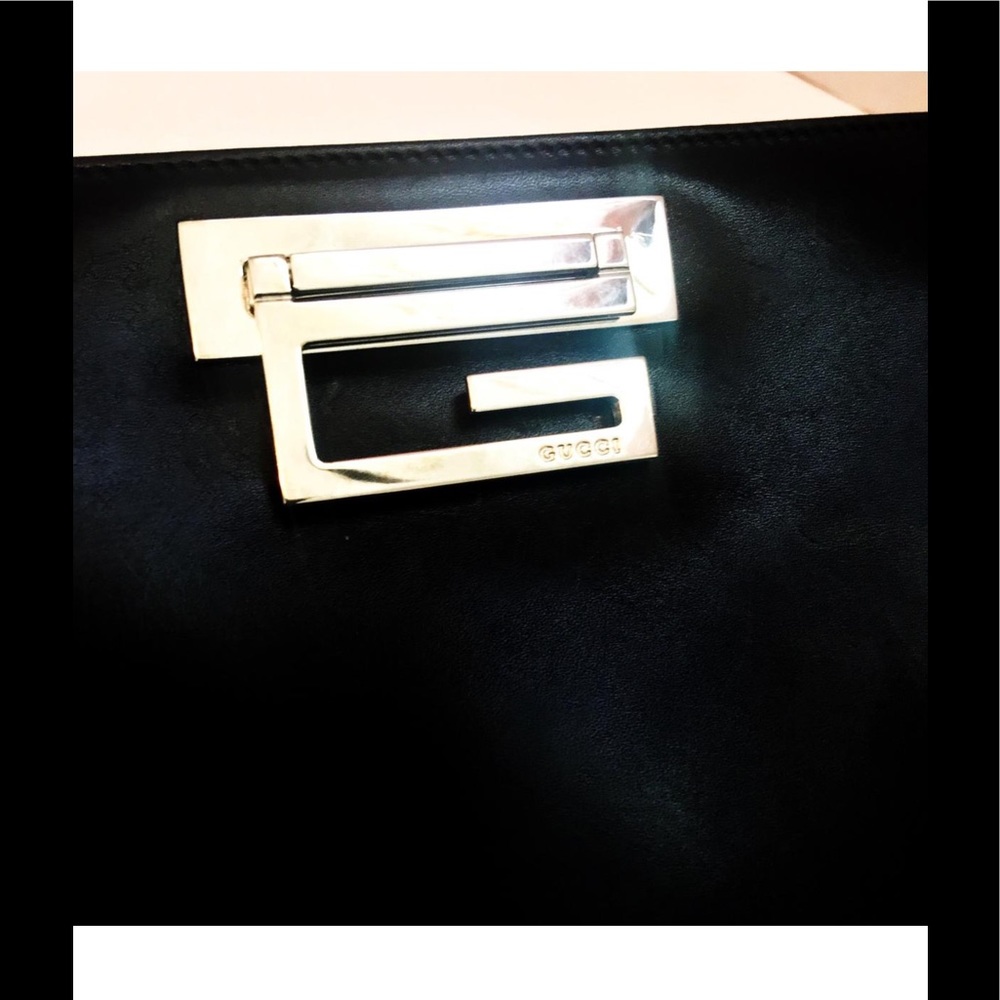 ♦️SOLD♦️Gucci enameled leather firmed shoulder bag - Picture 4 of 8