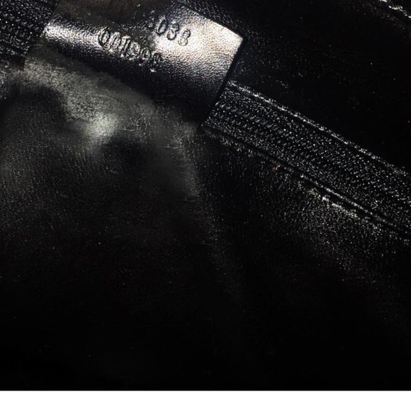 ♦️SOLD♦️Gucci enameled leather firmed shoulder bag - Picture 6 of 8