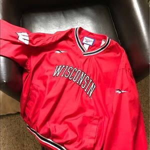 Wisconsin Badgers pullover jacket