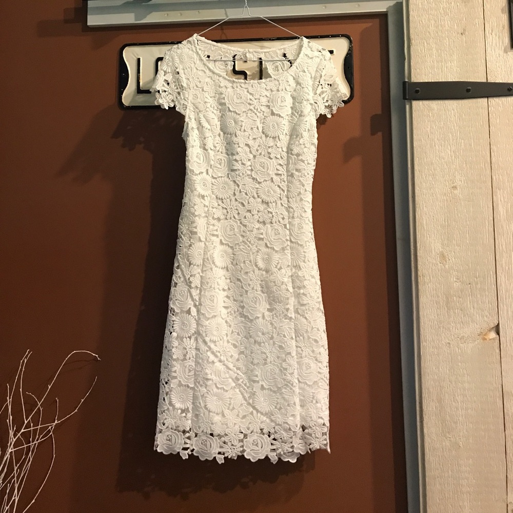 Lulu's white dress