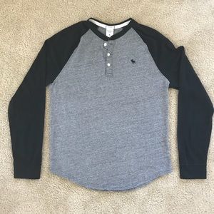 A&F Long Sleeve Raglan Tee
