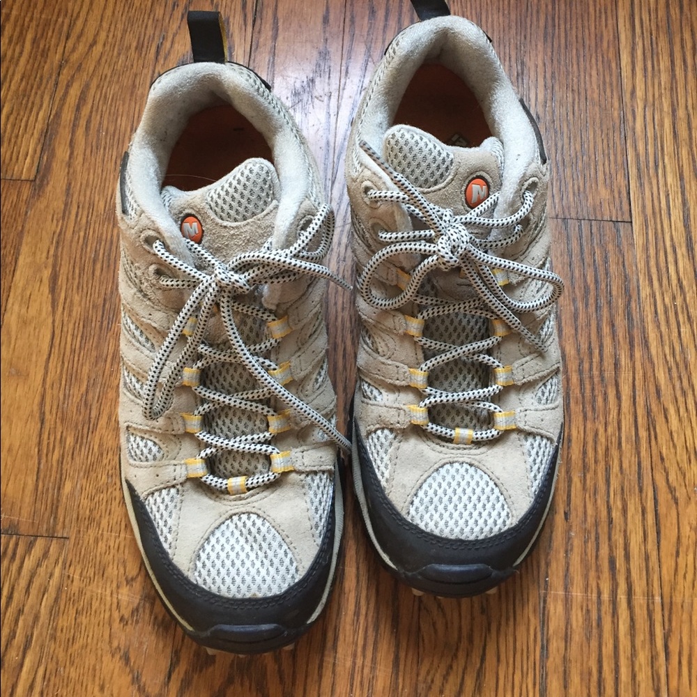 EUC Merrell Moab Ventilator hiking shoes size 9.5