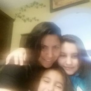 Meet your Posher, Mona