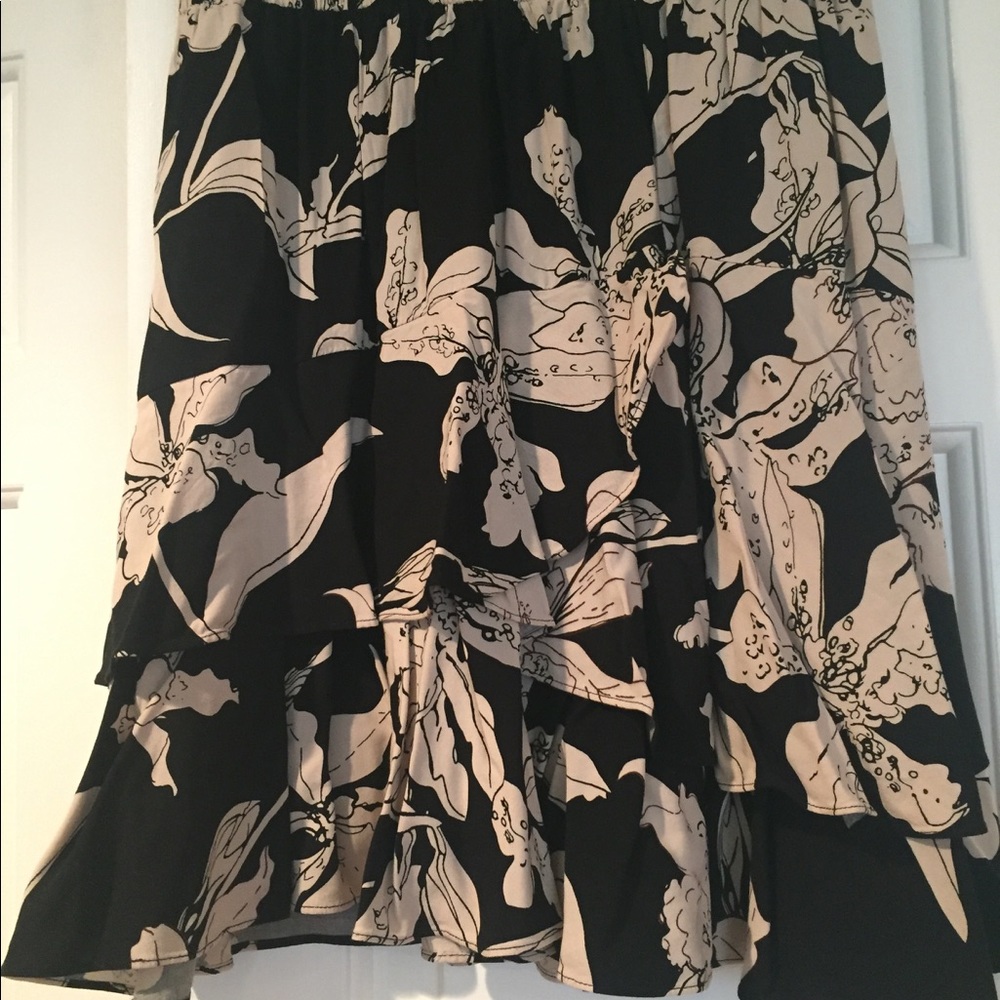 Black and white ruffles skirts/tunic