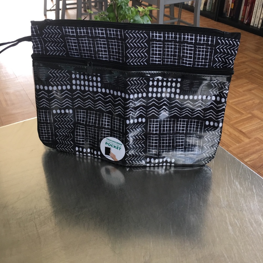 Touch Screen Compatable Tablet Pouch Pocket