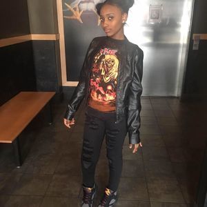 Meet your Posher, Aisha