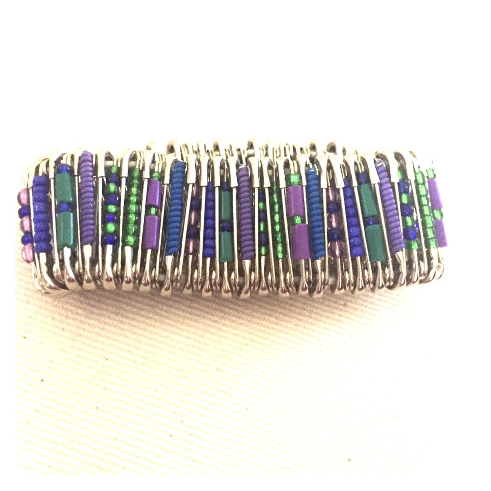 Safety pin bracelet