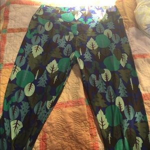 LuLaRoe TC Tree Leggings