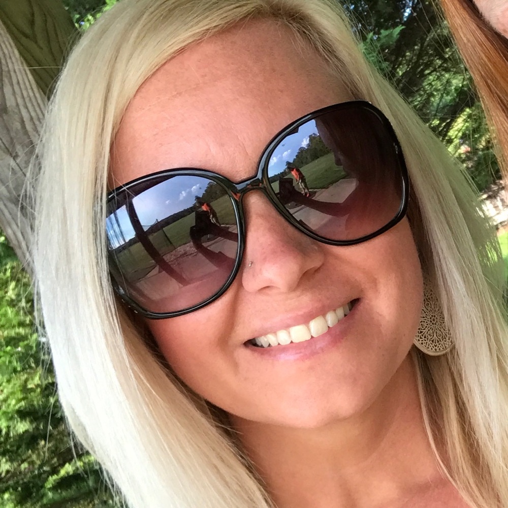 Meet your Posher, Becky