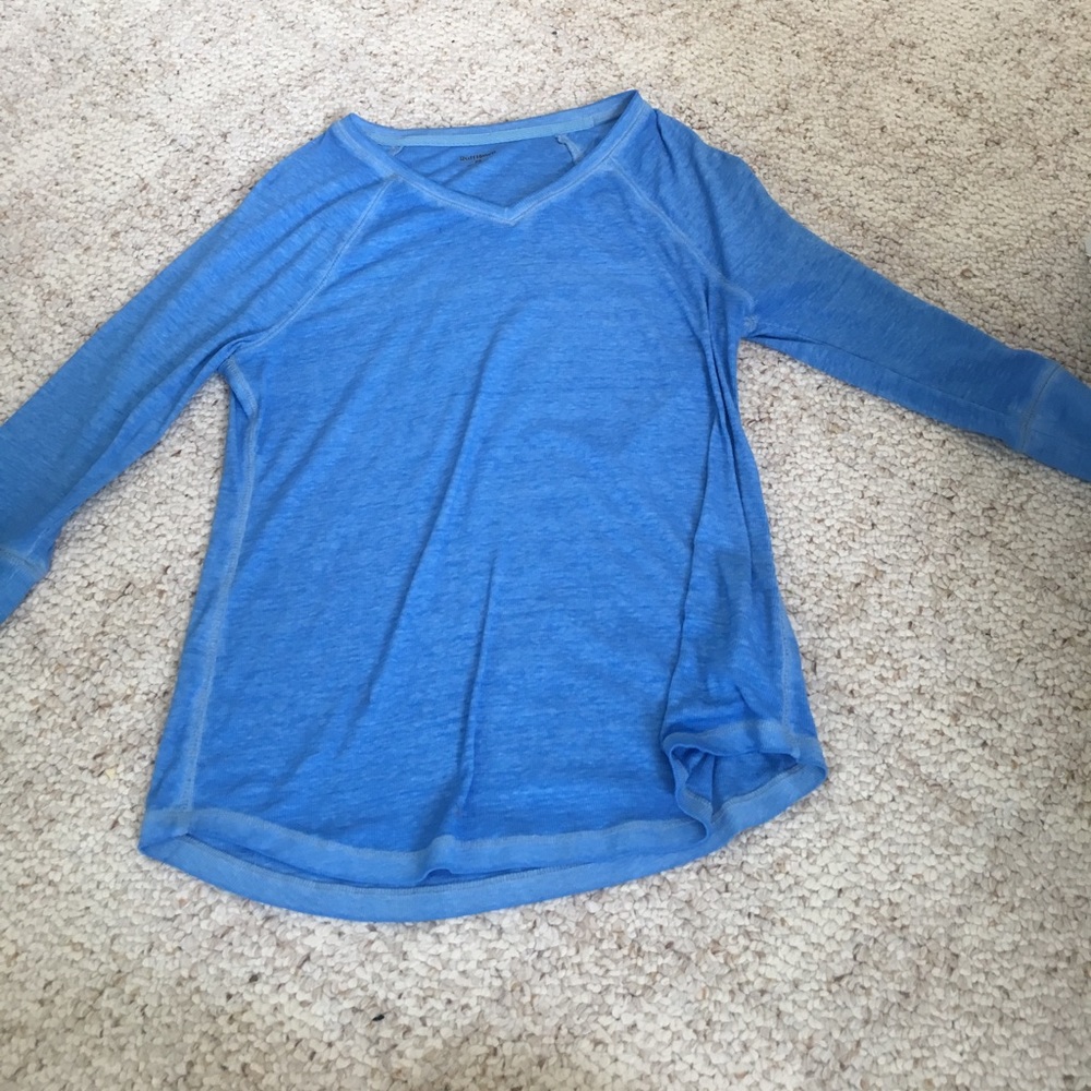 Long sleeved blue v neck