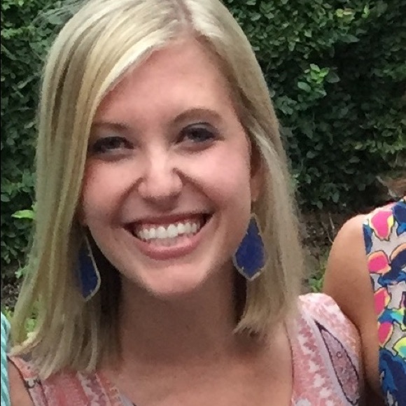 Meet your Posher, Emily - Picture 1 of 1