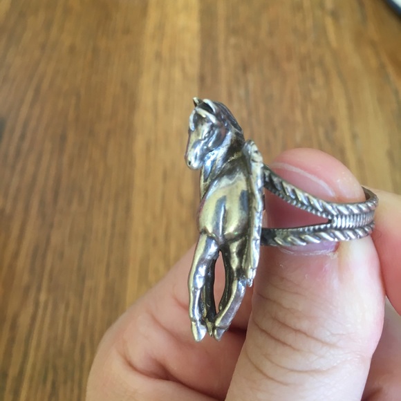 Artisan horse ring - Picture 3 of 7