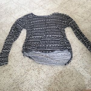 Black and white printed high low long sleeved tee