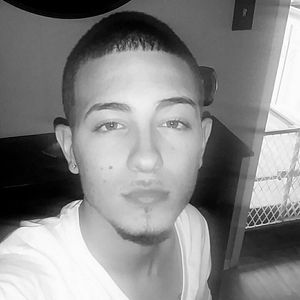 Meet your Posher, Carlos