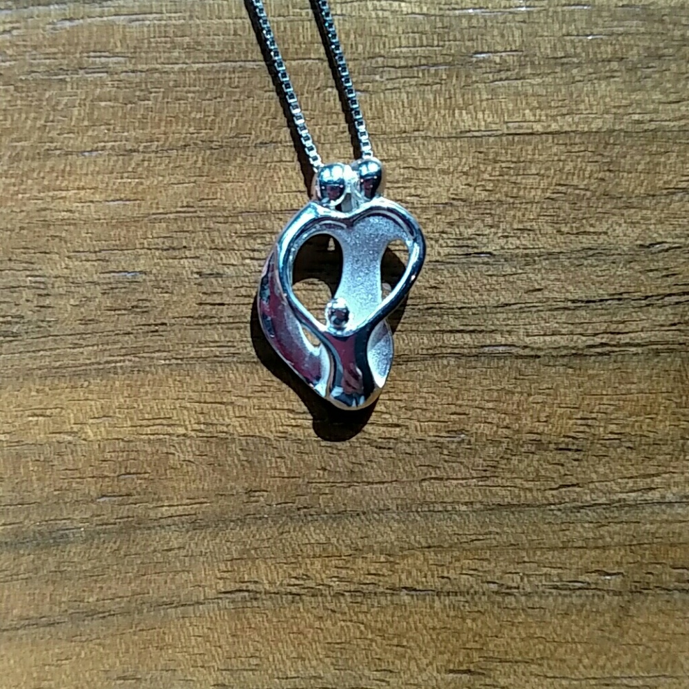 Mother's necklace