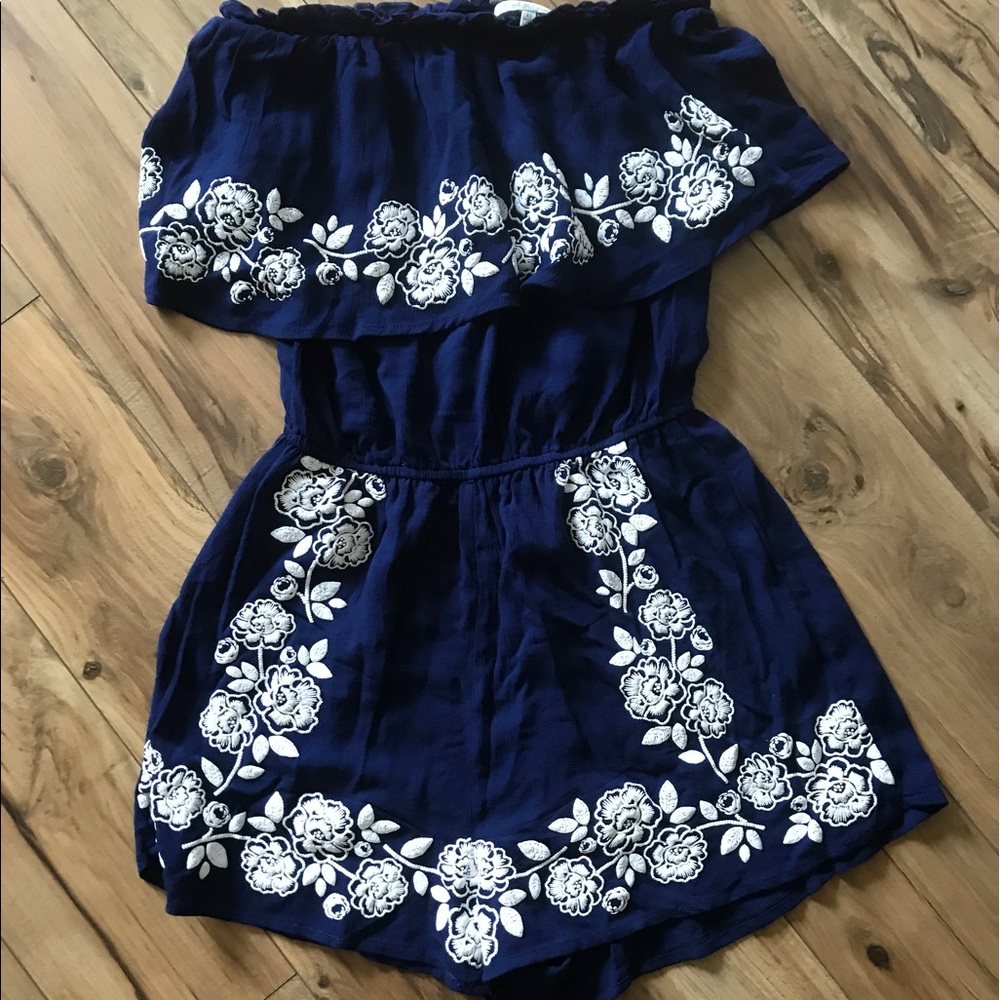 Romper never worn