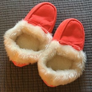 Girls Old Navy Slippers size M (12/13)