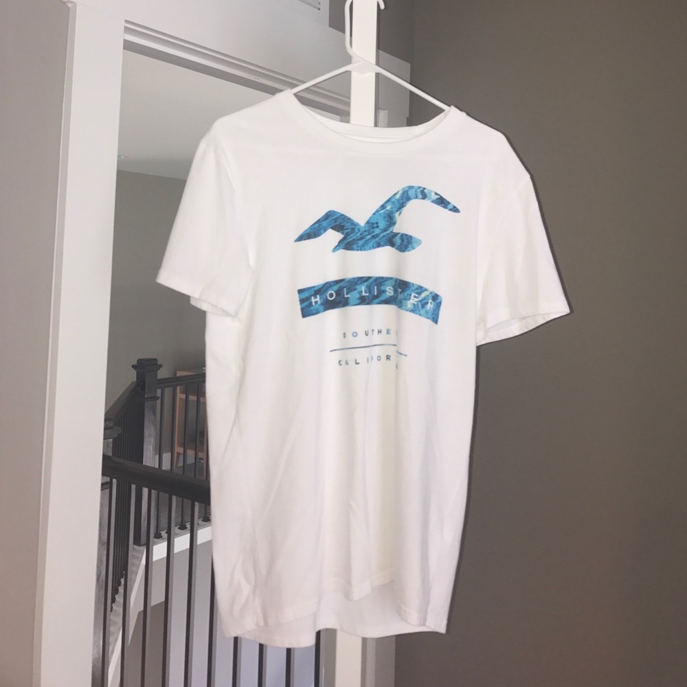 Hollister T-Shirt