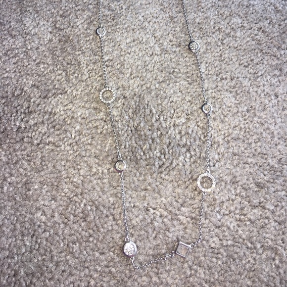 Long necklace - Picture 3 of 3