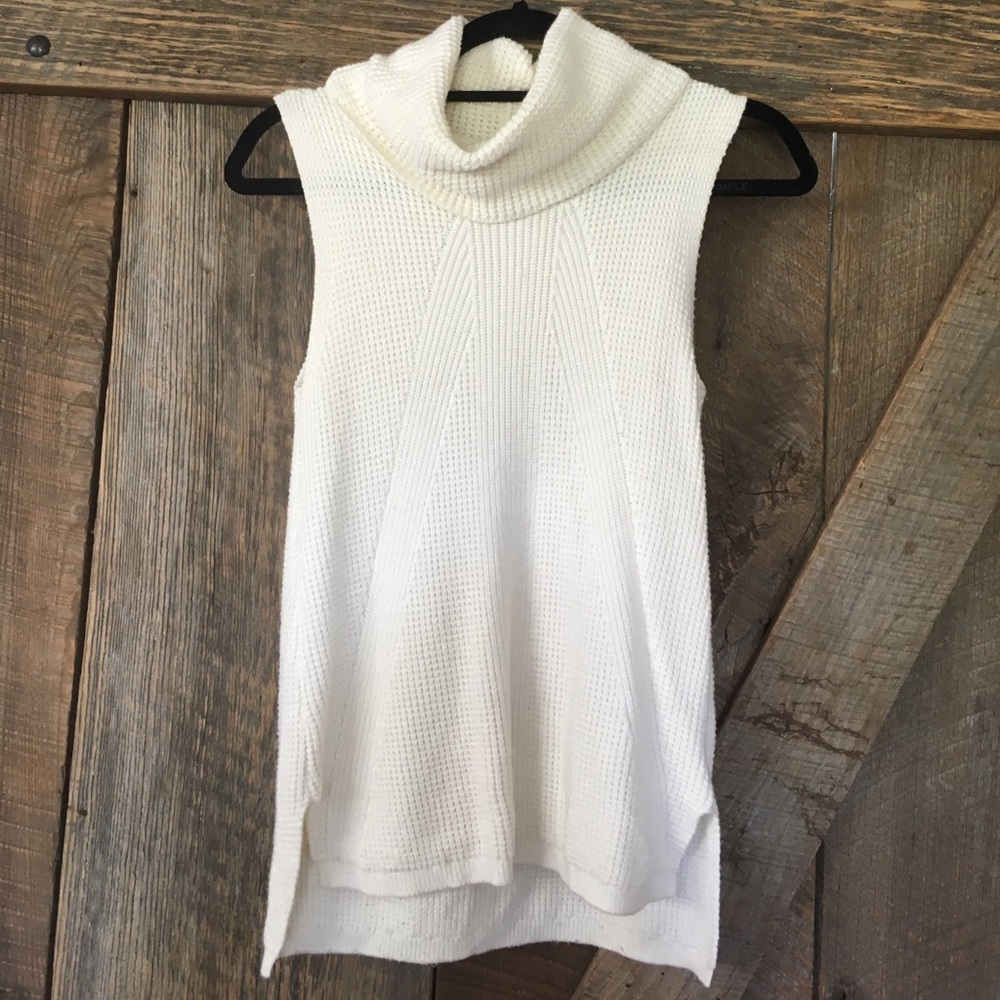 White House Black Market Sleeveless Turtleneck