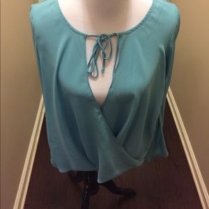 Everly cold shoulder top!