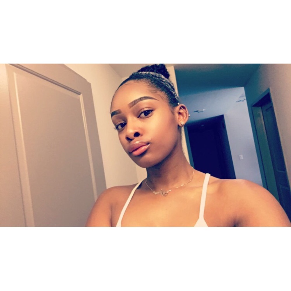 Meet your Posher, Njera