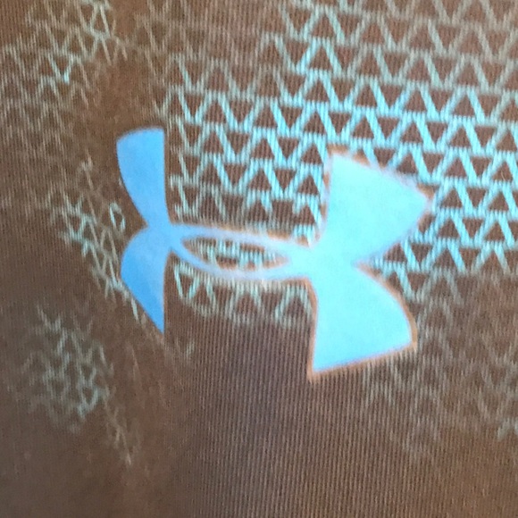 Under Armour 💪 Long Sleeve Fitted Shirt - Picture 3 of 4