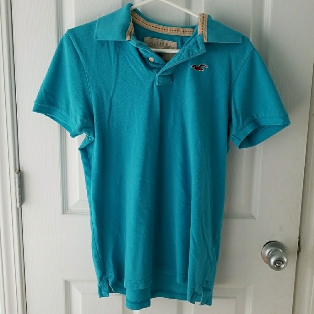 Men's blue Hollister shirt