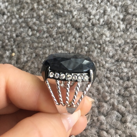 Large gem ring - Picture 2 of 4