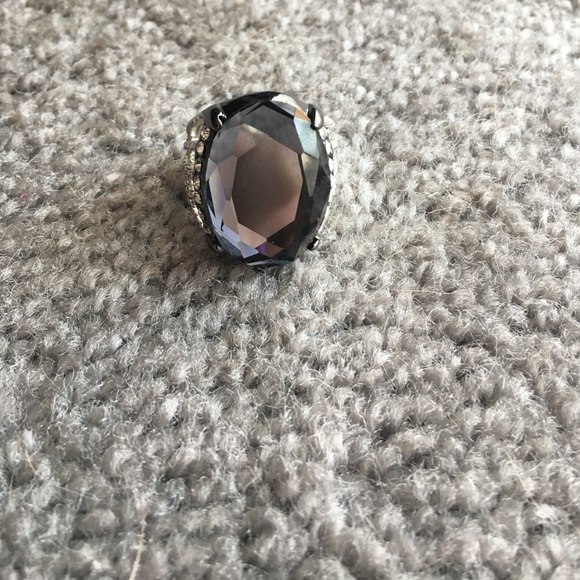 Large gem ring - Picture 3 of 4